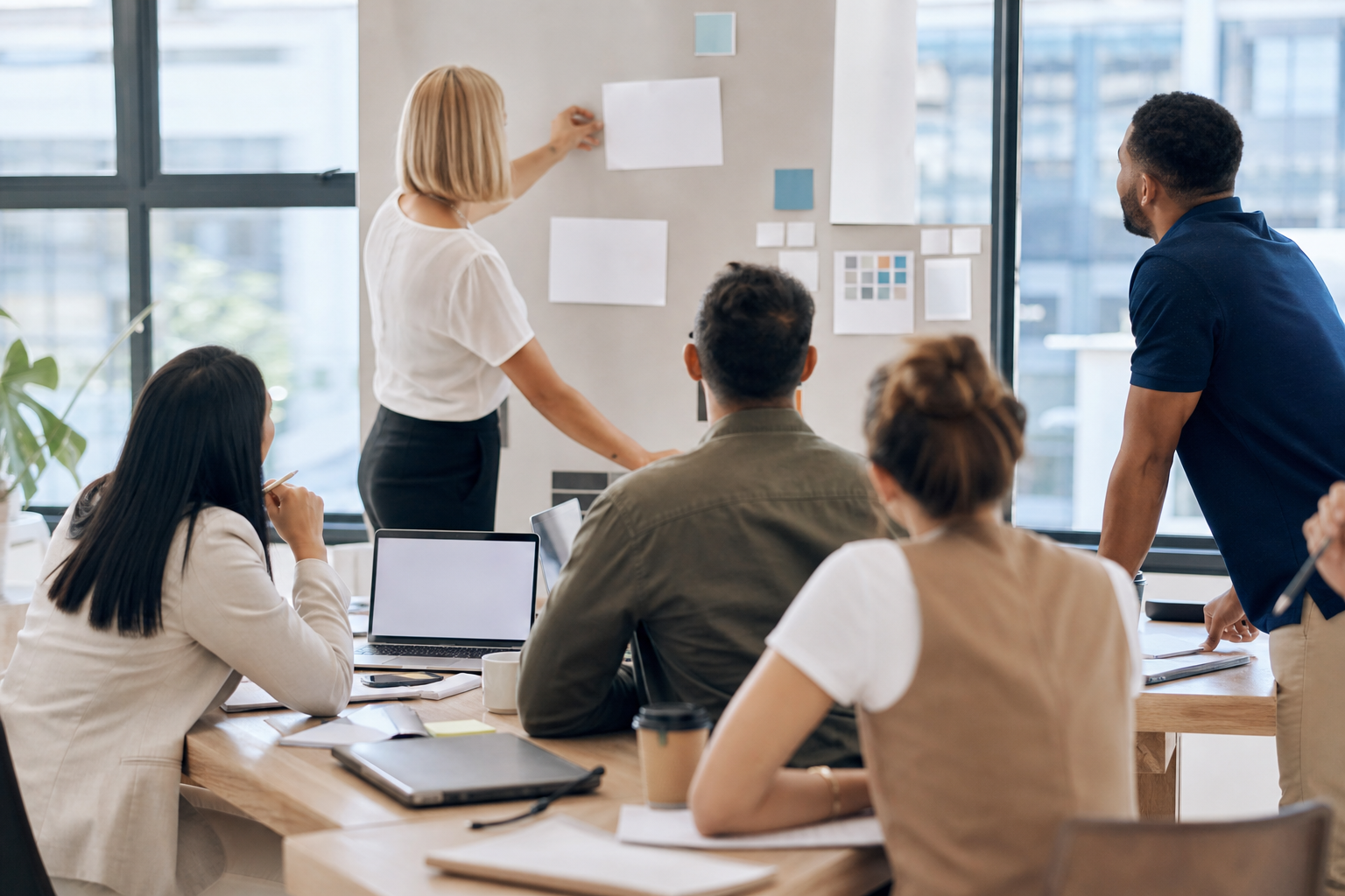 Le management interculturel réduit les malentendus en équipe