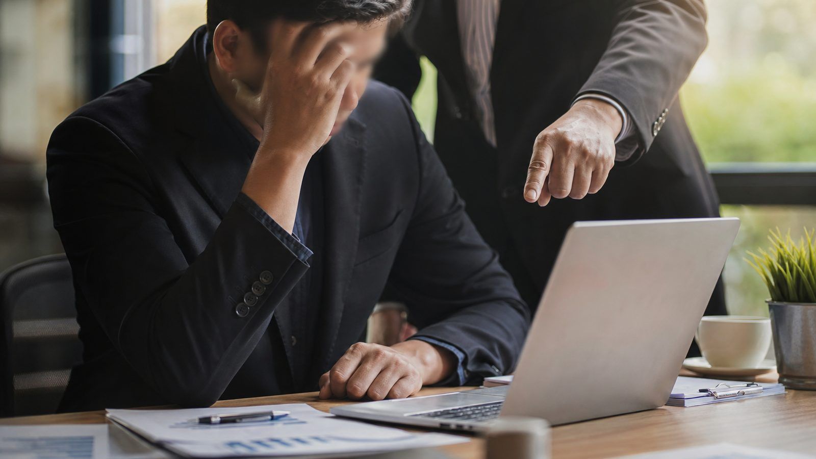Les conséquences du micro management : engagement, stress et risque RH